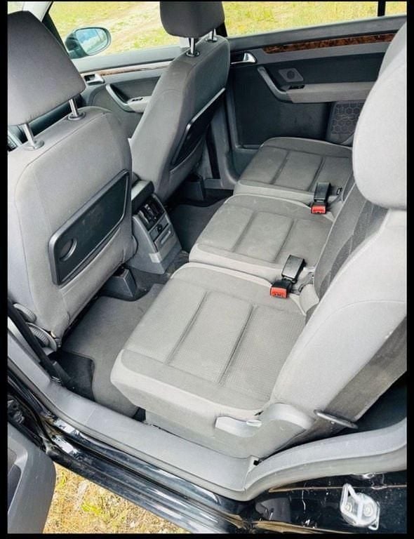 Schwarz Gebraucht 2009 VW Touran Van / Kleinbus | 4.700 € - Bild 1/4