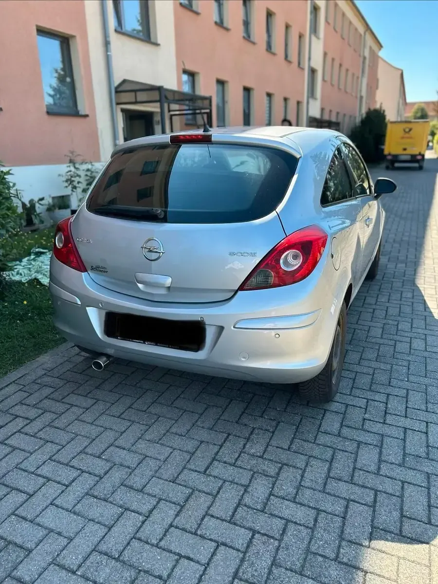 Gebraucht Opel Corsa 87 PS (63 kW) 2013 Silber Kleinwagen