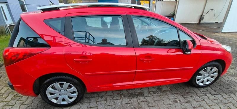 Gebraucht Peugeot 207 120 PS (88 kW) 2008 Rot Kombi