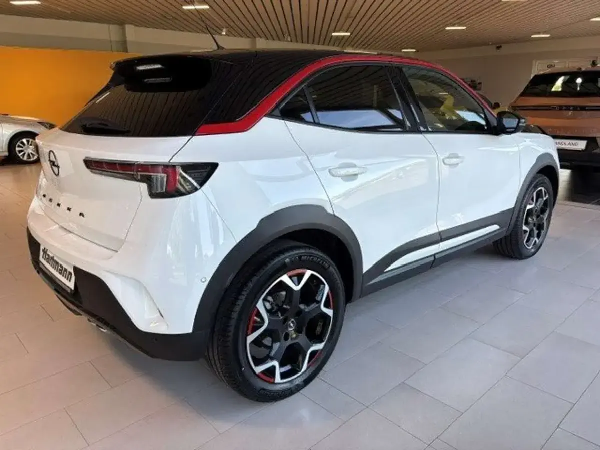 Gebraucht Opel Mokka 101 PS (74 kW) 2022 Weiß/ schwarzes dach SUV