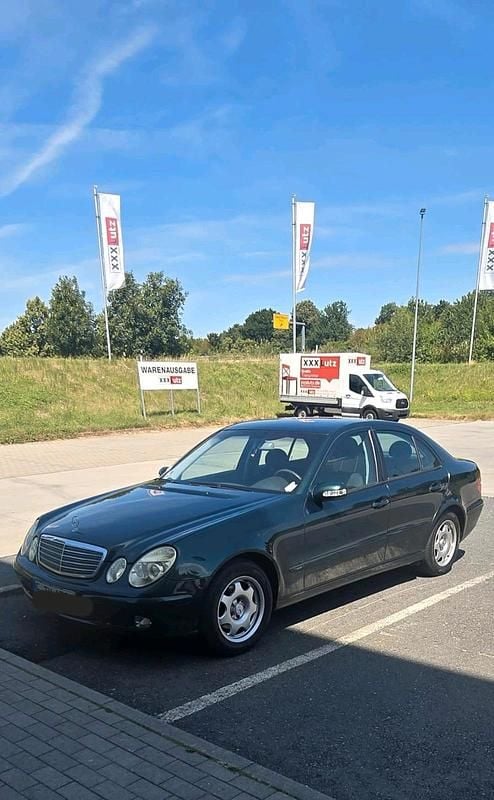 Gebraucht Mercedes E240 170 PS (125 kW) 2003 Grün Limousine