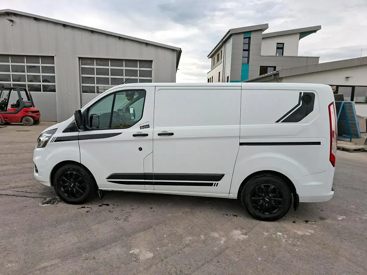 Gebraucht Ford Transit 131 PS (96 kW) 2018 Weiß Van / Kleinbus