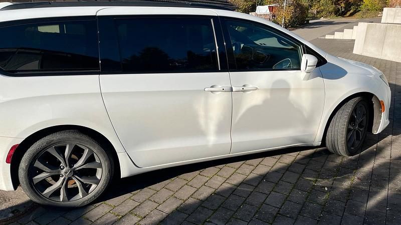 Gebraucht Chrysler Pacifica 287 PS (211 kW) 2018 Weiß Van