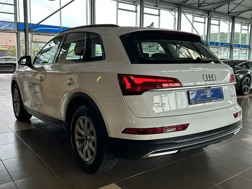 Gebraucht Audi Q5 Basis 163 PS (119 kW) 2022 Andere SUV