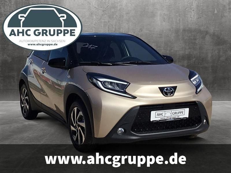 Gebraucht Toyota Aygo X Touch 72 PS (52 kW) 2025 Beige SUV