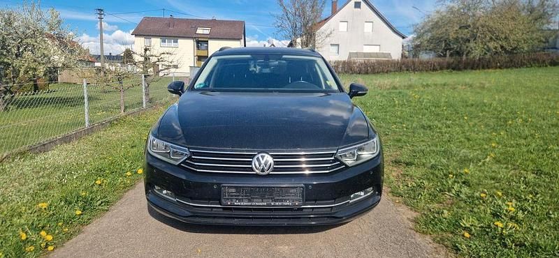 Gebraucht VW Passat Comfortline 120 PS (88 kW) 2017 Schwarz Kombi