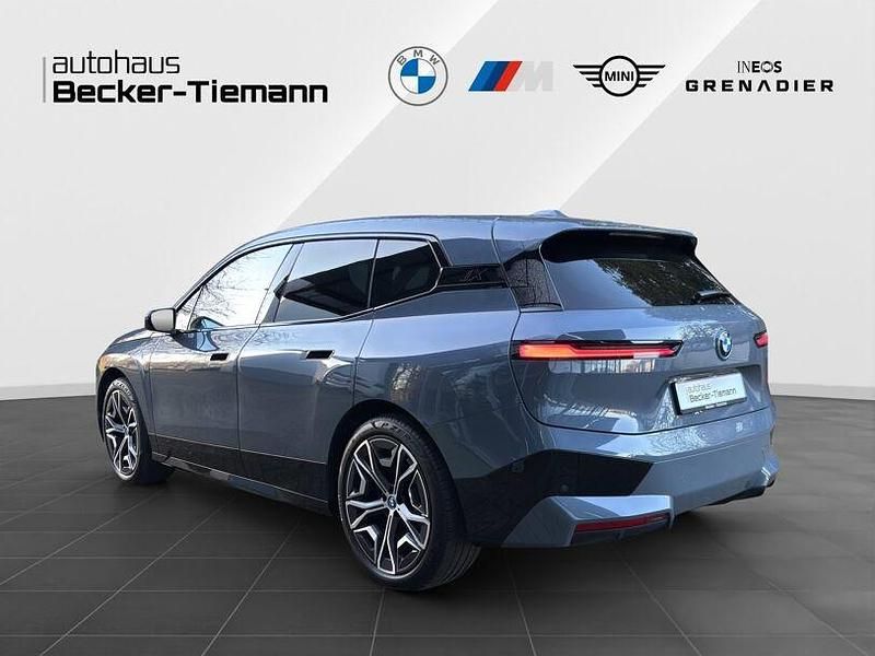 Gebraucht BMW iX Sport Line 239 kW (326 PS) 2022 Bmw individual storm bay SUV