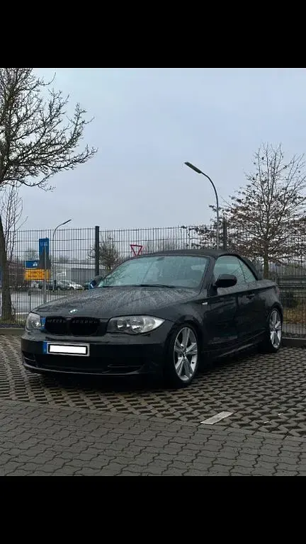 Gebraucht BMW 118 Cabriolet Performance 143 PS (105 kW) 2010 Schwarz Cabrio