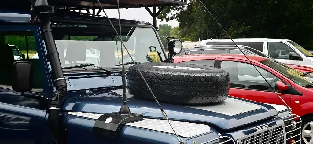 Gebraucht Land Rover Defender SE 122 PS (89 kW) 2005 Blau Kombi