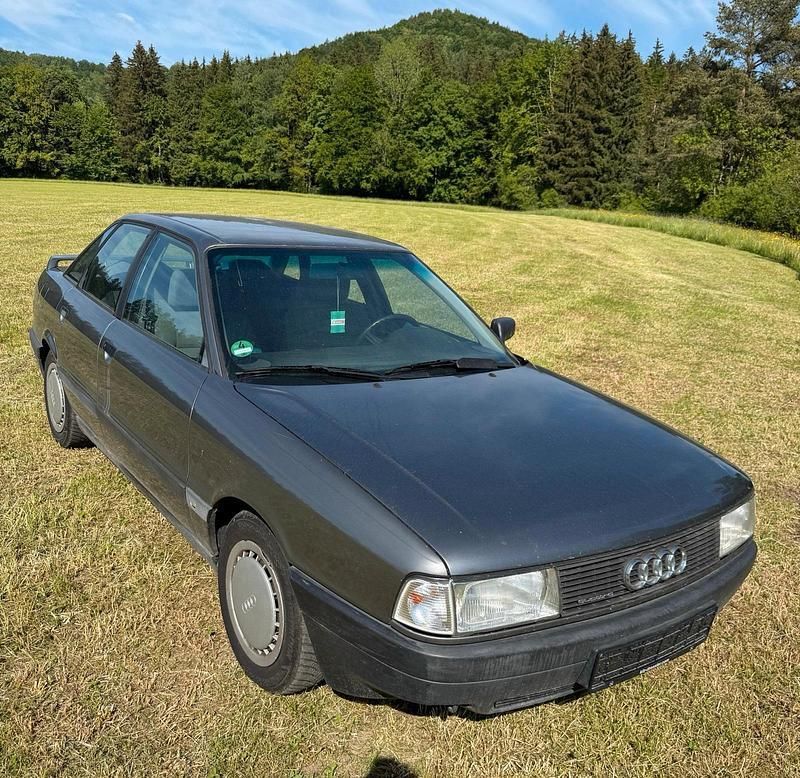 Grau Gebraucht 1988 Audi Quattro Coupé | 3.800 € - Bild 1/4
