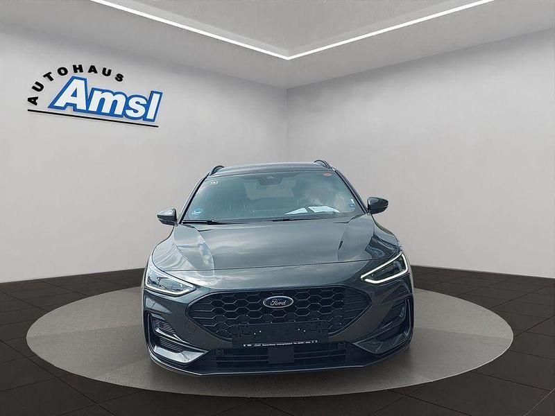 Używany Ford Focus ST-Line X 155 KM (114 kW) 2025 Szary Sedan/Limuzyna