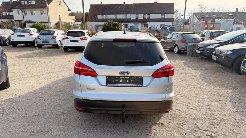 Gebraucht Ford Focus Business Edition 120 PS (88 kW) 2016 Silber Kombi