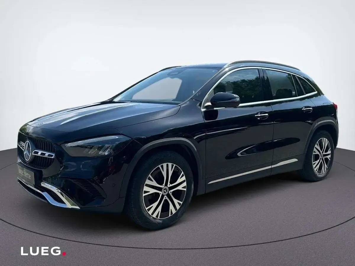 Gebraucht Mercedes GLA200 Progressive 163 PS (119 kW) 2025 Schwarz SUV