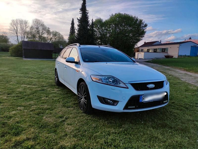 Gebraucht Ford Mondeo 127 PS (93 kW) 2009 Weiß Kombi