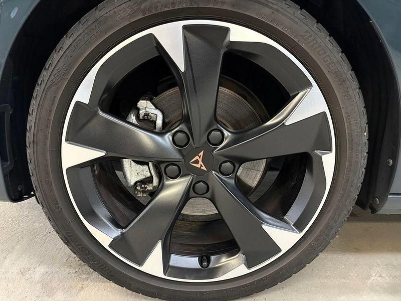 Gebraucht Cupra Leon 150 PS (110 kW) 2024 Blau Limousine