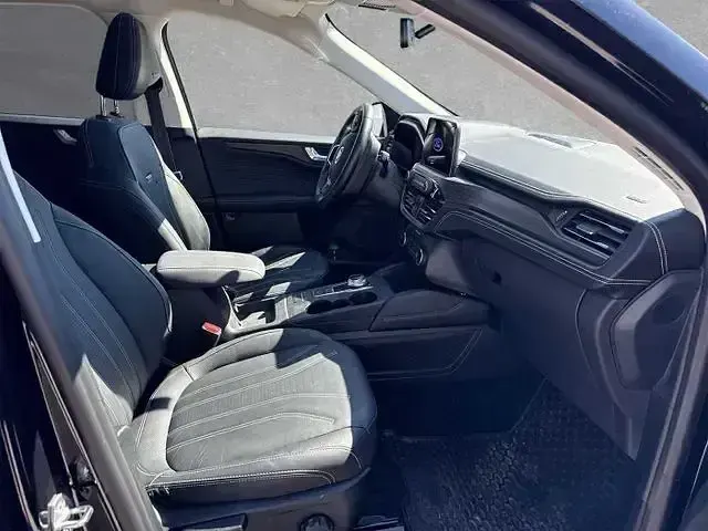 Gebraucht Ford Kuga Vignale 225 PS (165 kW) 2021 Schwarz SUV