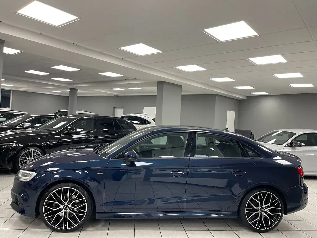 Gebraucht Audi A3 S-Line 190 PS (139 kW) 2018 Blau Limousine