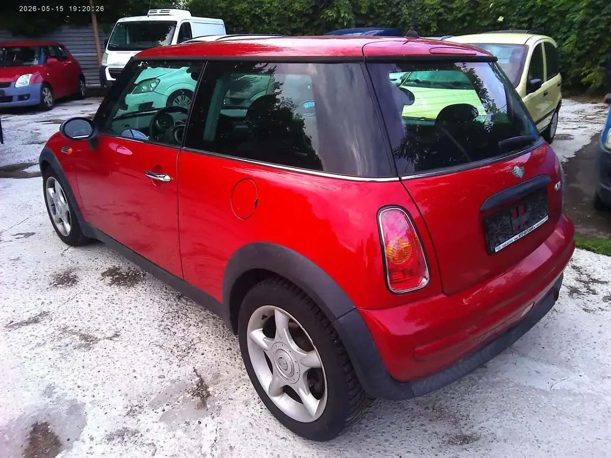 Käytetty Mini Cooper 90 HP (66 kW) 2004 Punainen Viistoperä