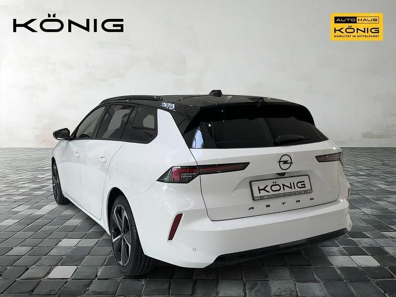 Neu Opel Astra 131 PS (96 kW) 2025 Weiß Kombi