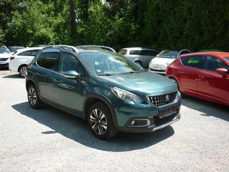 Grün Gebraucht 2016 Peugeot 2008 Allure SUV | 10.990 € (Fairer Preis) - Bild 1/4