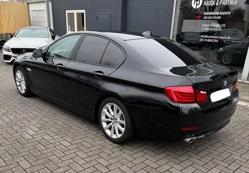 Gebraucht BMW 525 Sport Line 204 PS (150 kW) 2011 Schwarz Limousine