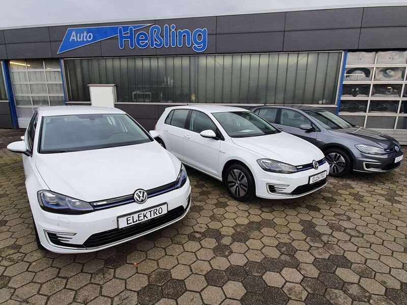 Pure white Gebraucht 2020 VW e-Golf Kleinwagen | 18.999 € (Etwas zu teuer) - Bild 1/4