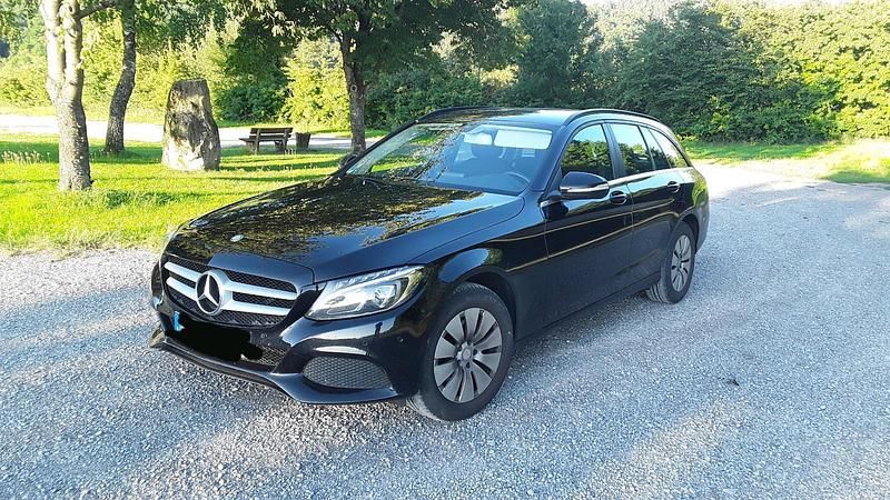 Schwarz Gebraucht 2015 Mercedes C200 Kombi | 12.900 € - Bild 1/4