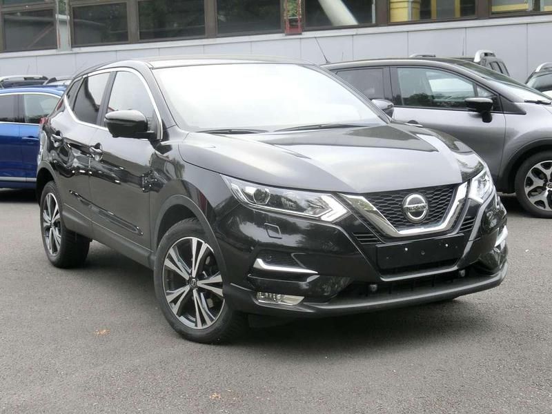 Schwarz metallic Gebraucht 2018 Nissan Qashqai N-Connecta SUV | 14.990 € (Fairer Preis) - Bild 1/4