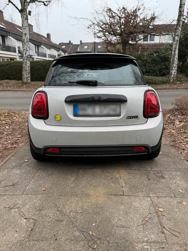 Gebraucht Mini Cooper SE Classic 135 kW (184 PS) 2021 Silber Kleinwagen