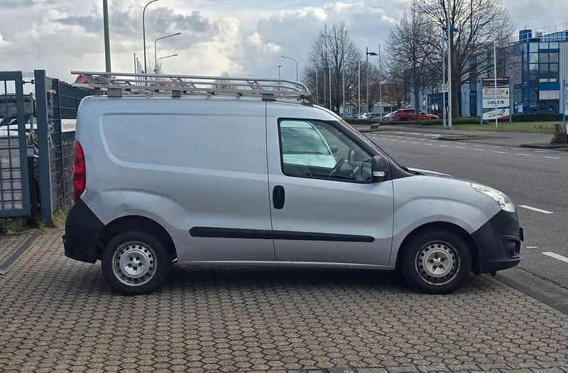 Gebraucht Opel Combo 105 PS (77 kW) 2012 Grau Van / Kleinbus