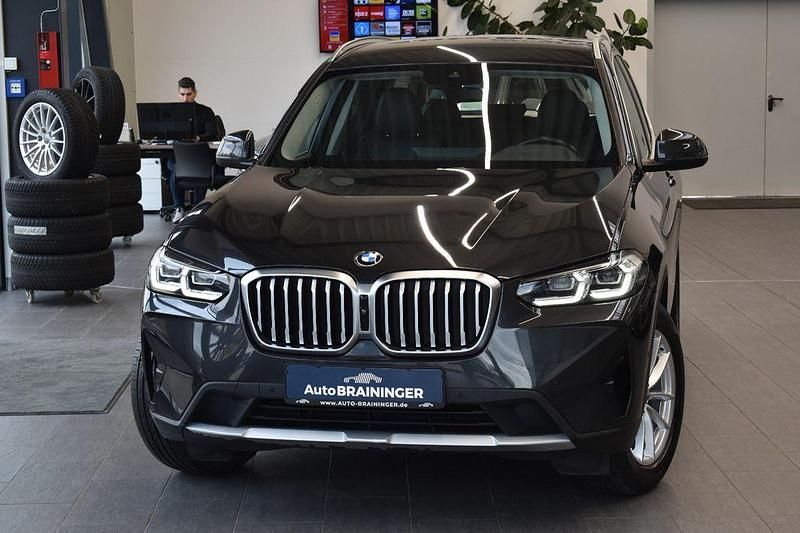 Grau Gebraucht 2022 BMW X3 Sport Line SUV | 27.950 € (Fairer Preis) - Bild 1/4