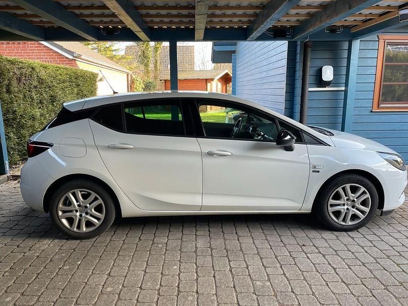 Gebraucht Opel Astra 110 PS (80 kW) 2020 Weiß Limousine