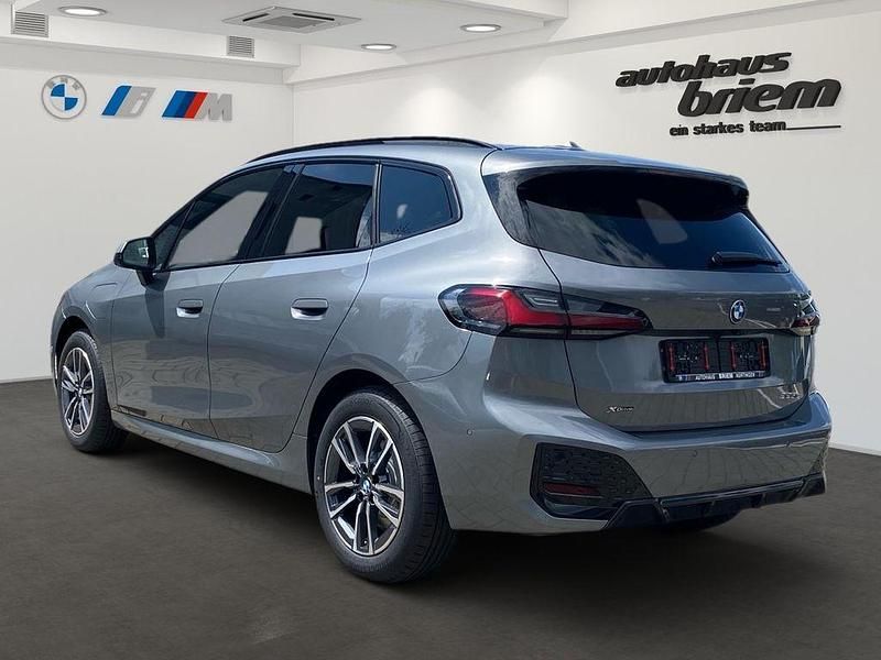 Neu BMW 225 Performance 245 PS (180 kW) 2026 Grau Van / Kleinbus