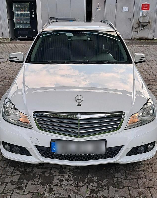 Weiß Gebraucht 2012 Mercedes C220 Kombi | 6.999 € (Guter Preis) - Bild 1/4