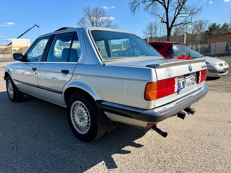 Używany BMW 325 122 KM (89 kW) 1986 Sedan/Limuzyna
