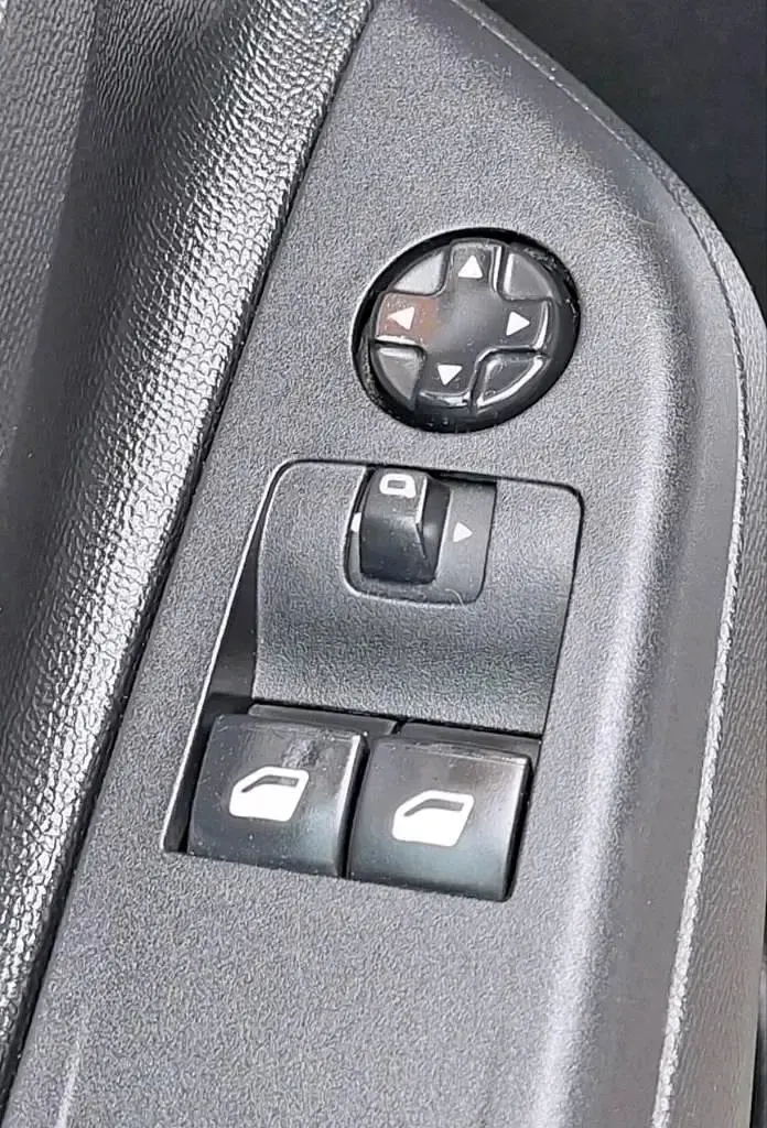Gebraucht Opel Corsa 102 PS (75 kW) 2020 Weiß Kleinwagen