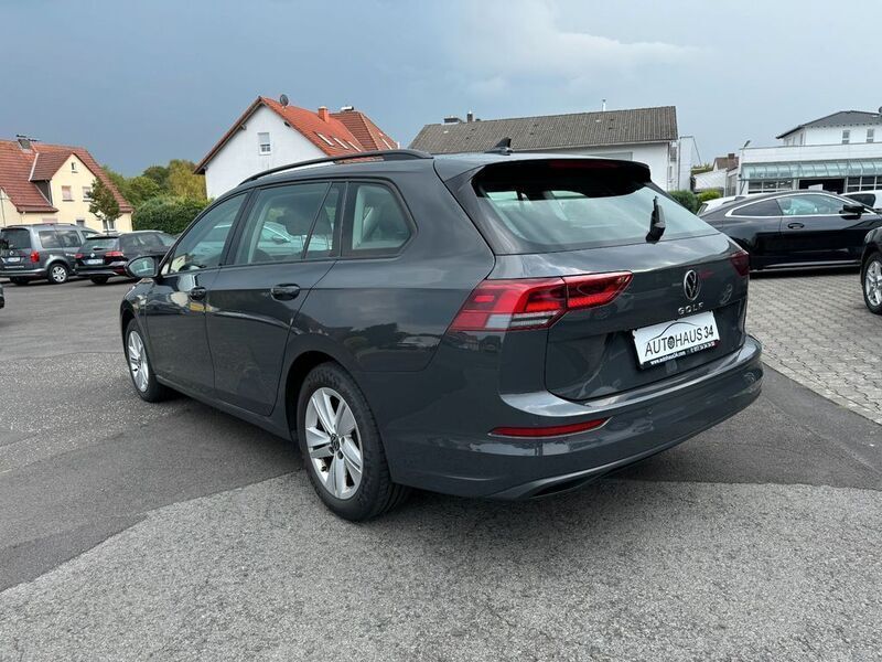 Gebraucht VW Golf VIII Life 116 PS (85 kW) 2021 Grau Kombi