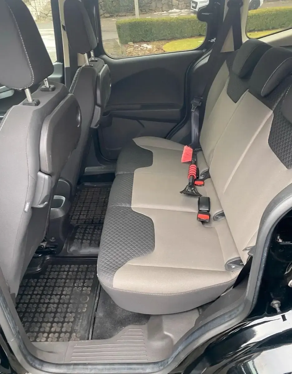 Gebraucht Ford Tourneo Courier 101 PS (74 kW) 2016 Schwarz Van / Kleinbus
