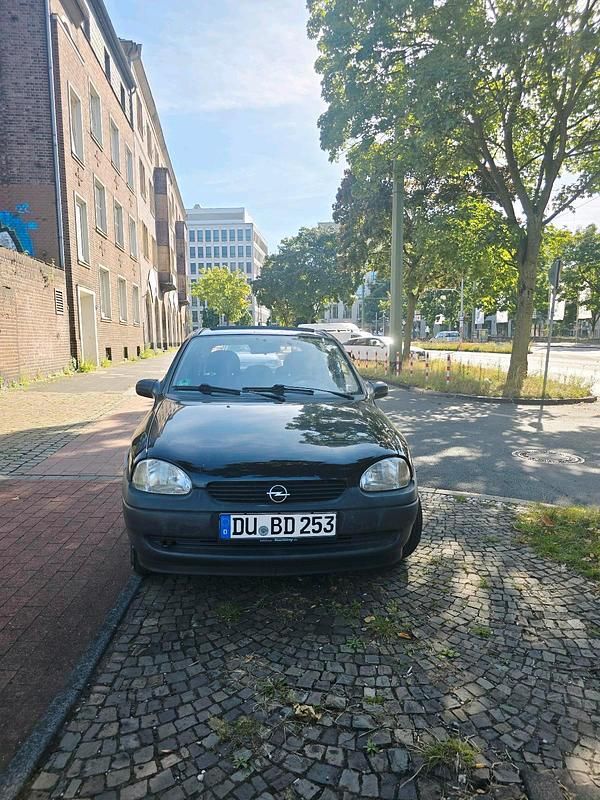 Schwarz Gebraucht 1999 Opel Corsa Kleinwagen | 700 € (Fairer Preis) - Bild 1/4