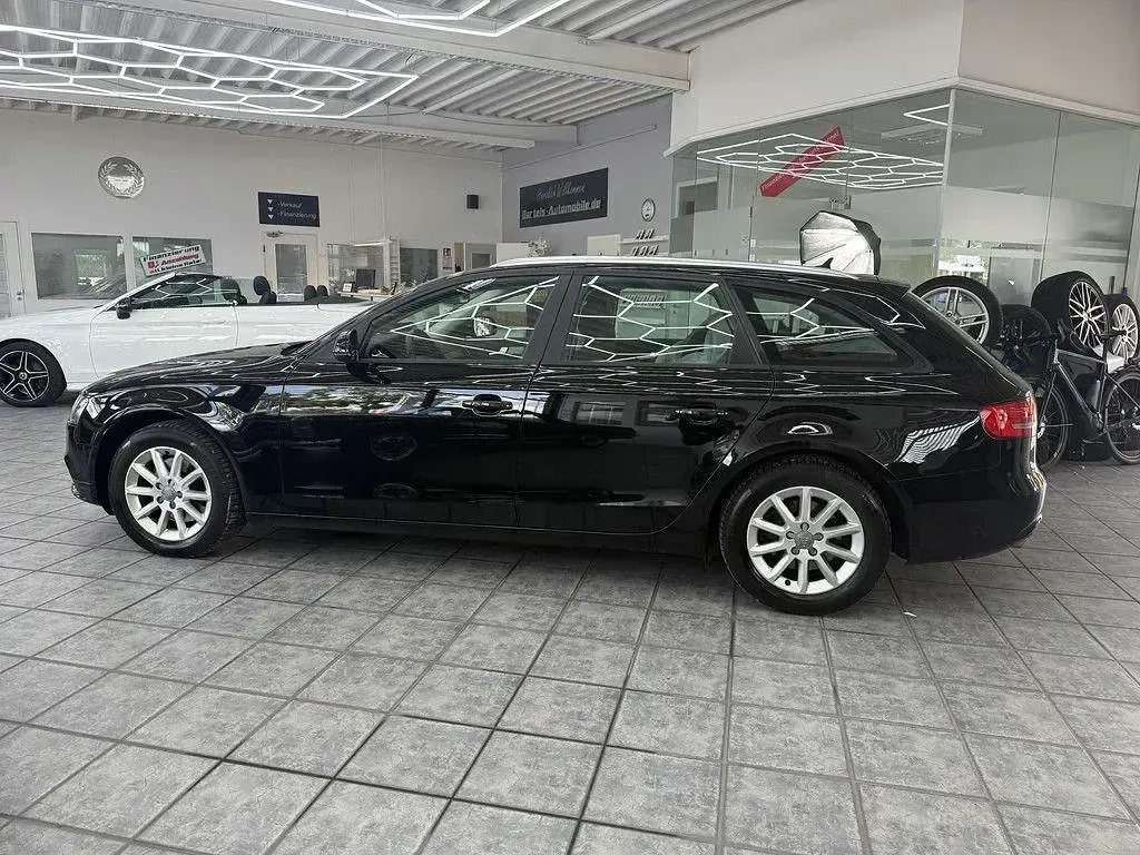 Gebraucht Audi A4 Attraction 150 PS (110 kW) 2014 Schwarz Kombi