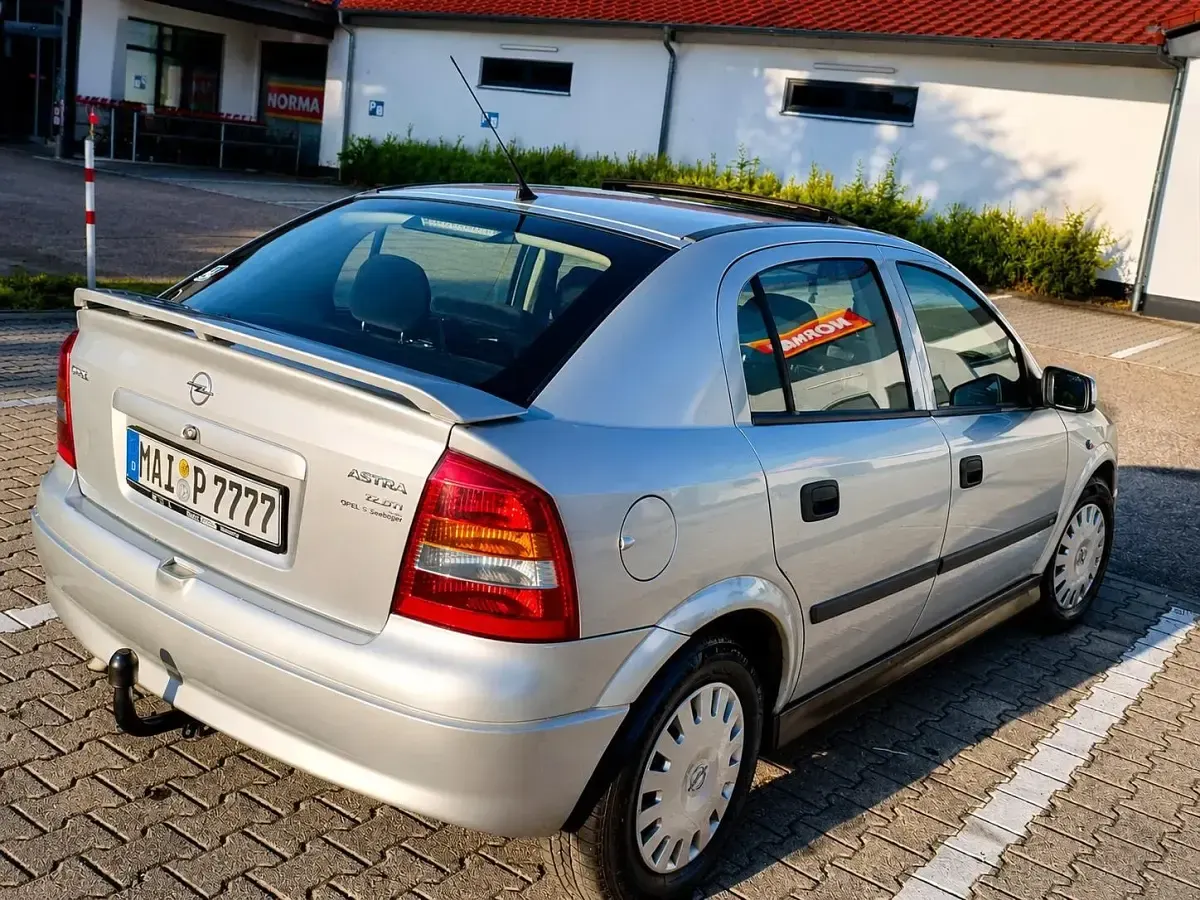 Gebraucht Opel Astra 75 PS (55 kW) 2002 Grau Coupé