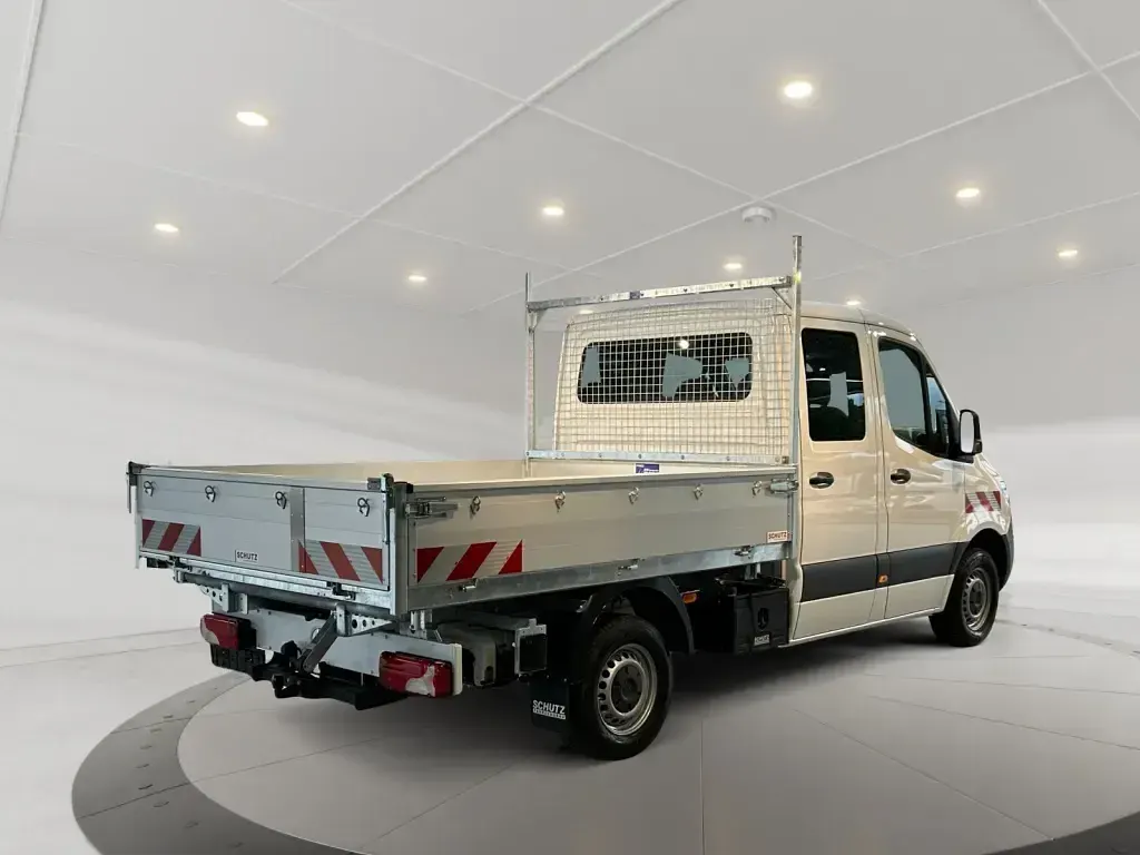 Gebraucht Mercedes Sprinter 170 PS (125 kW) 2025 Arktikweiss Van