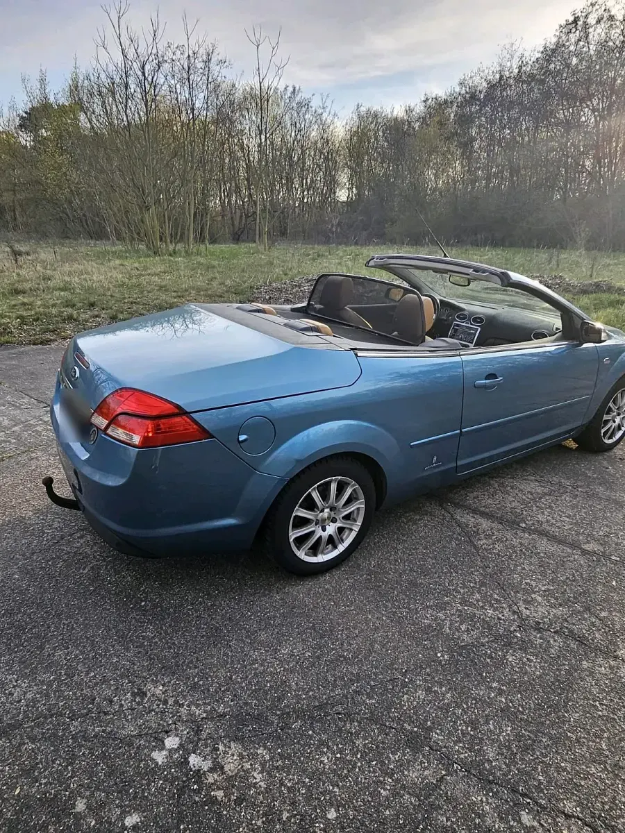Gebraucht Ford Focus Cabriolet 145 PS (106 kW) 2007 Blau Cabrio