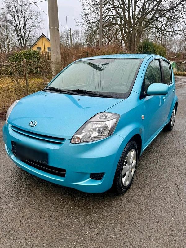 Gebraucht Daihatsu Sirion 69 PS (50 kW) 2008 Blau Kleinwagen