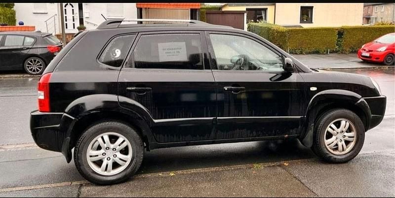Gebraucht Hyundai Tucson 141 PS (103 kW) 2006 Schwarz SUV