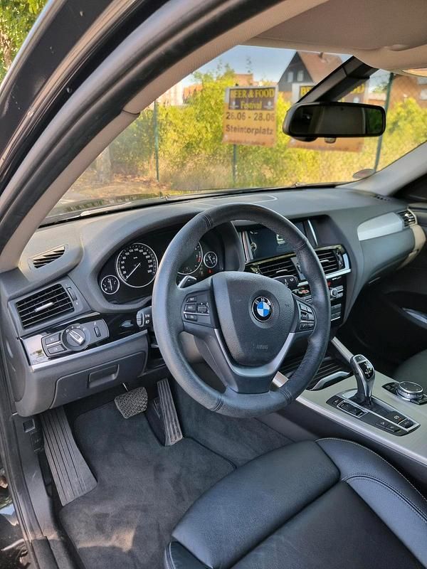 Schwarz Gebraucht 2016 BMW X4 SUV | 28.500 € (Fairer Preis) - Bild 1/4