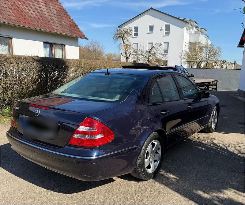 Gebraucht Mercedes E350 272 PS (200 kW) 2005 Blau Limousine
