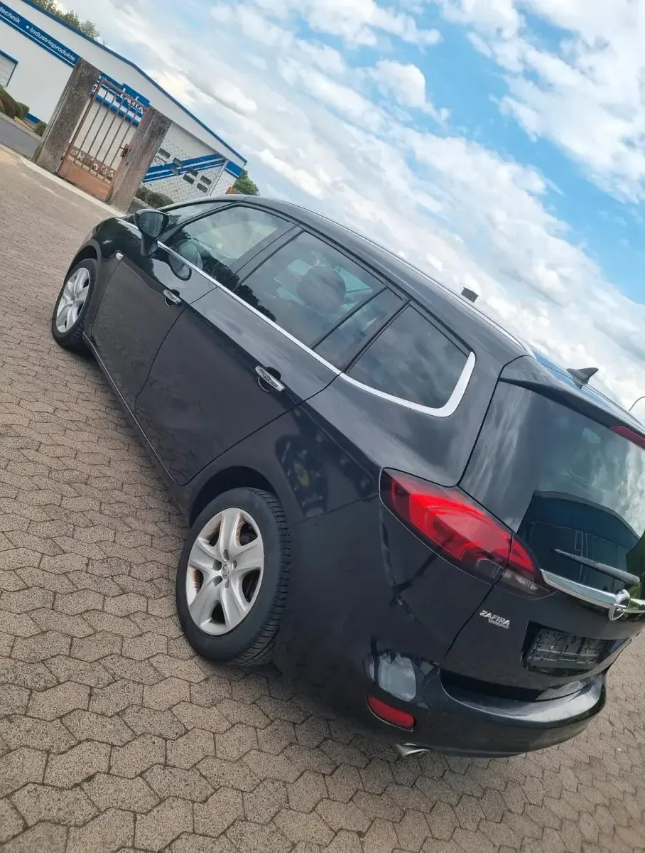 Gebraucht Opel Zafira 165 PS (121 kW) 2012 Schwarz Van / Kleinbus