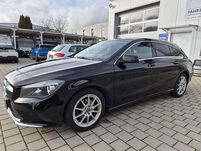 Gebraucht Mercedes CLA220 177 PS (130 kW) 2017 Nachtschwarz Limousine