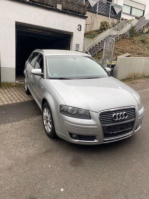 Gebraucht Audi A3 Ambiente 140 PS (102 kW) 2006 Silber Kleinwagen